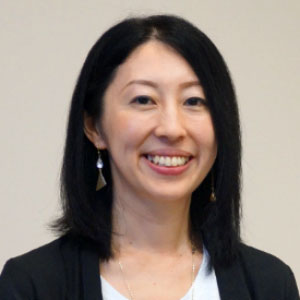 井手陽子氏